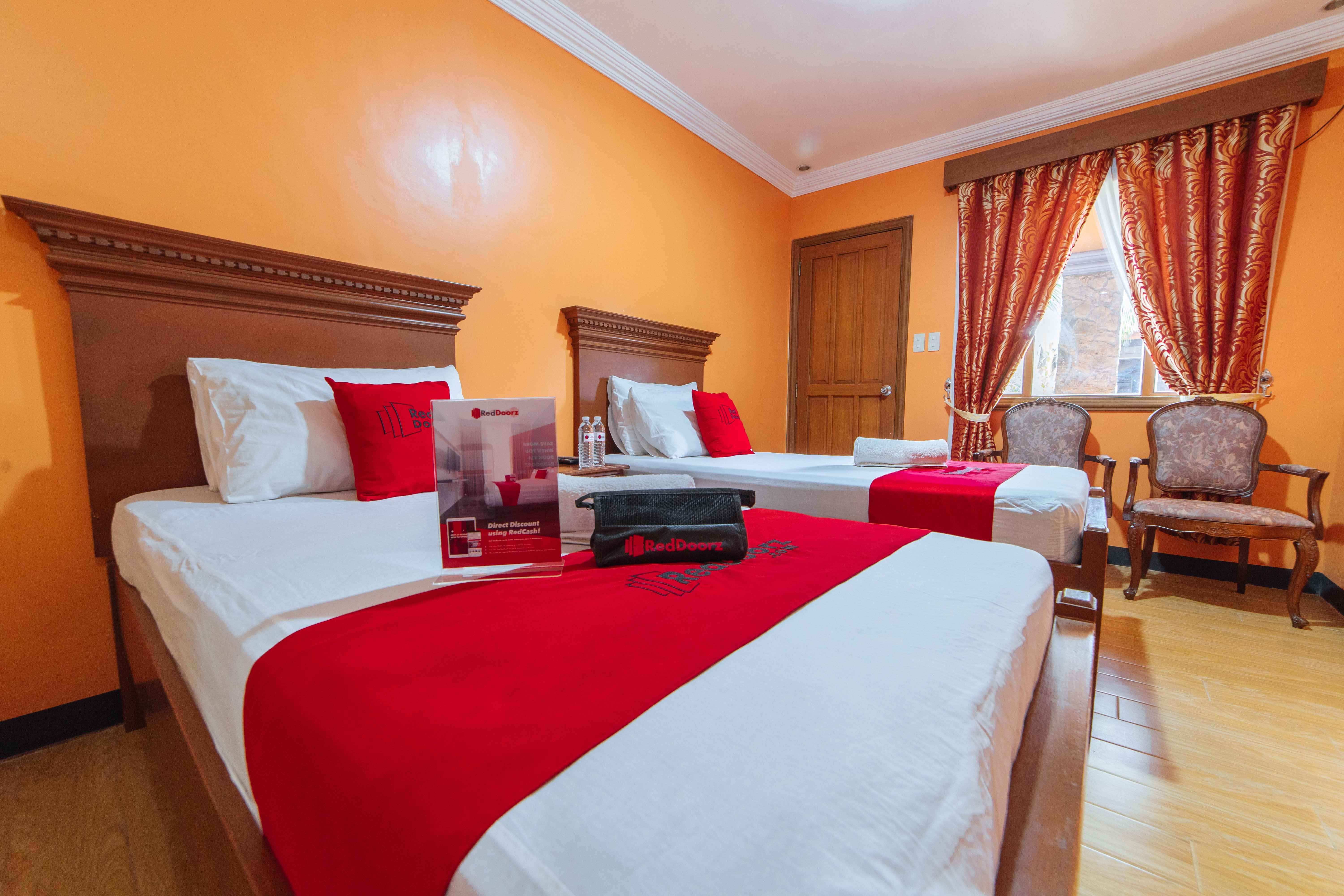 Reddoorz Plus @ Starhomes Olivianville Tarlac Kültér fotó