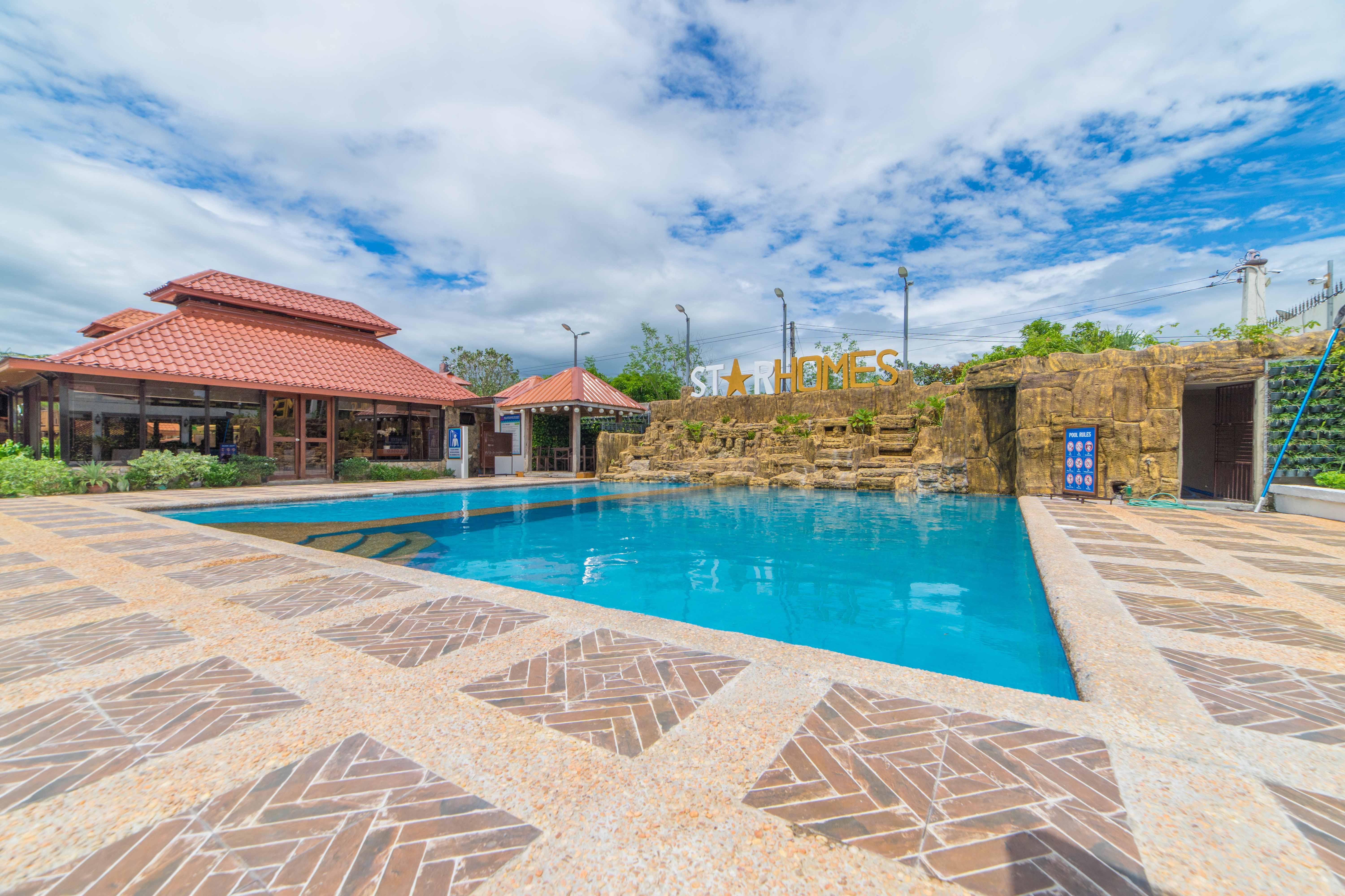 Reddoorz Plus @ Starhomes Olivianville Tarlac Kültér fotó