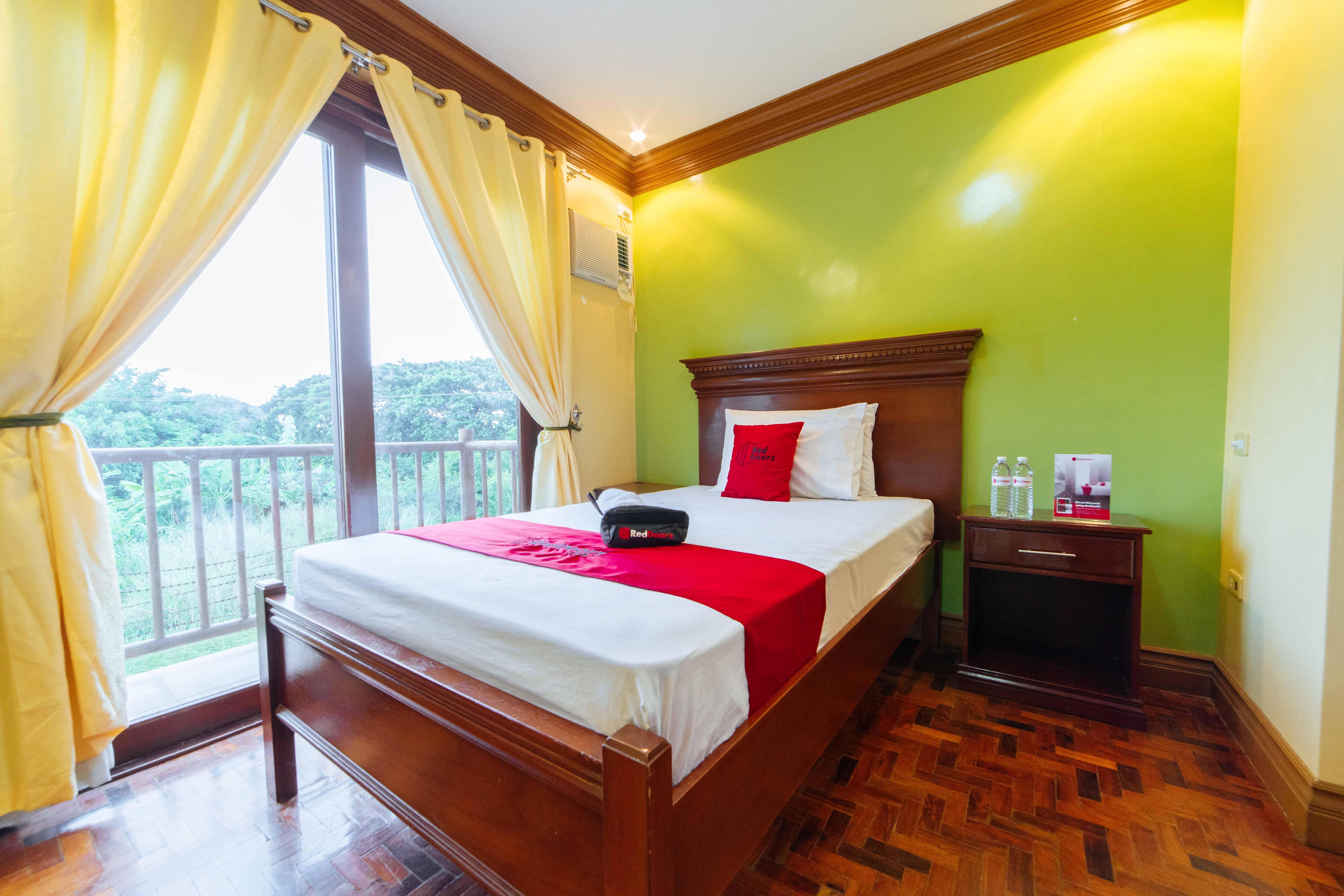 Reddoorz Plus @ Starhomes Olivianville Tarlac Kültér fotó
