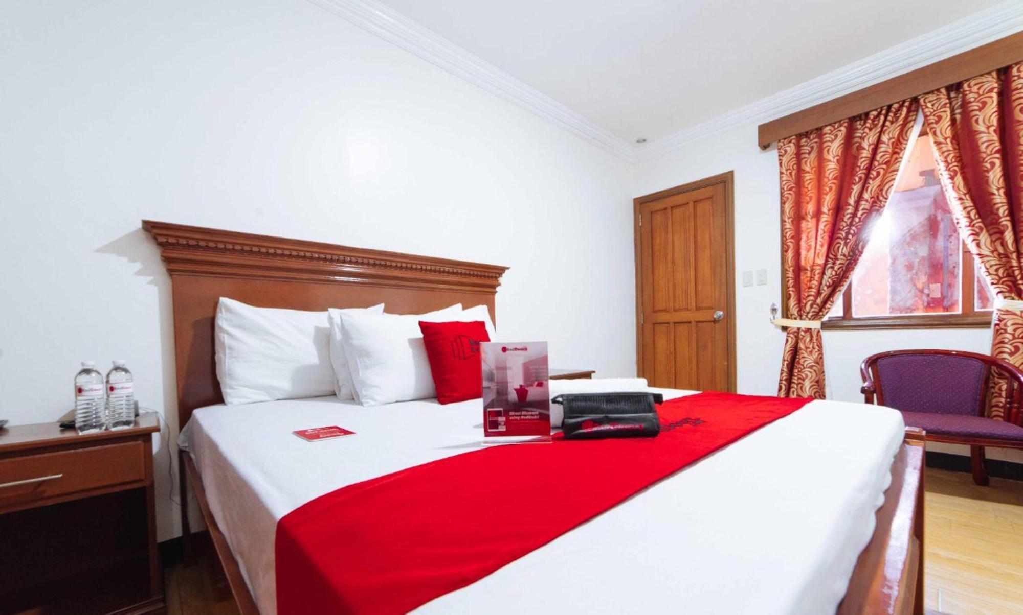 Reddoorz Plus @ Starhomes Olivianville Tarlac Kültér fotó