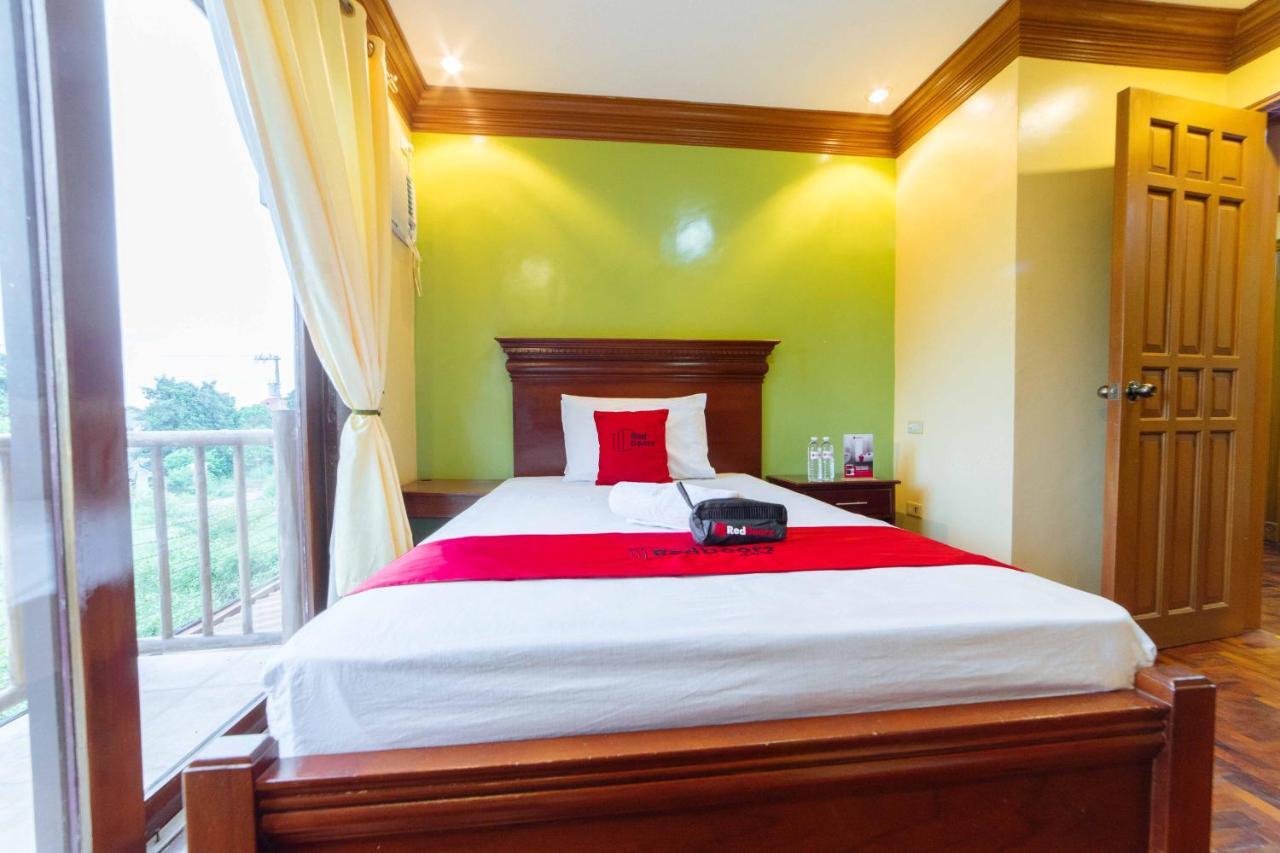 Reddoorz Plus @ Starhomes Olivianville Tarlac Kültér fotó