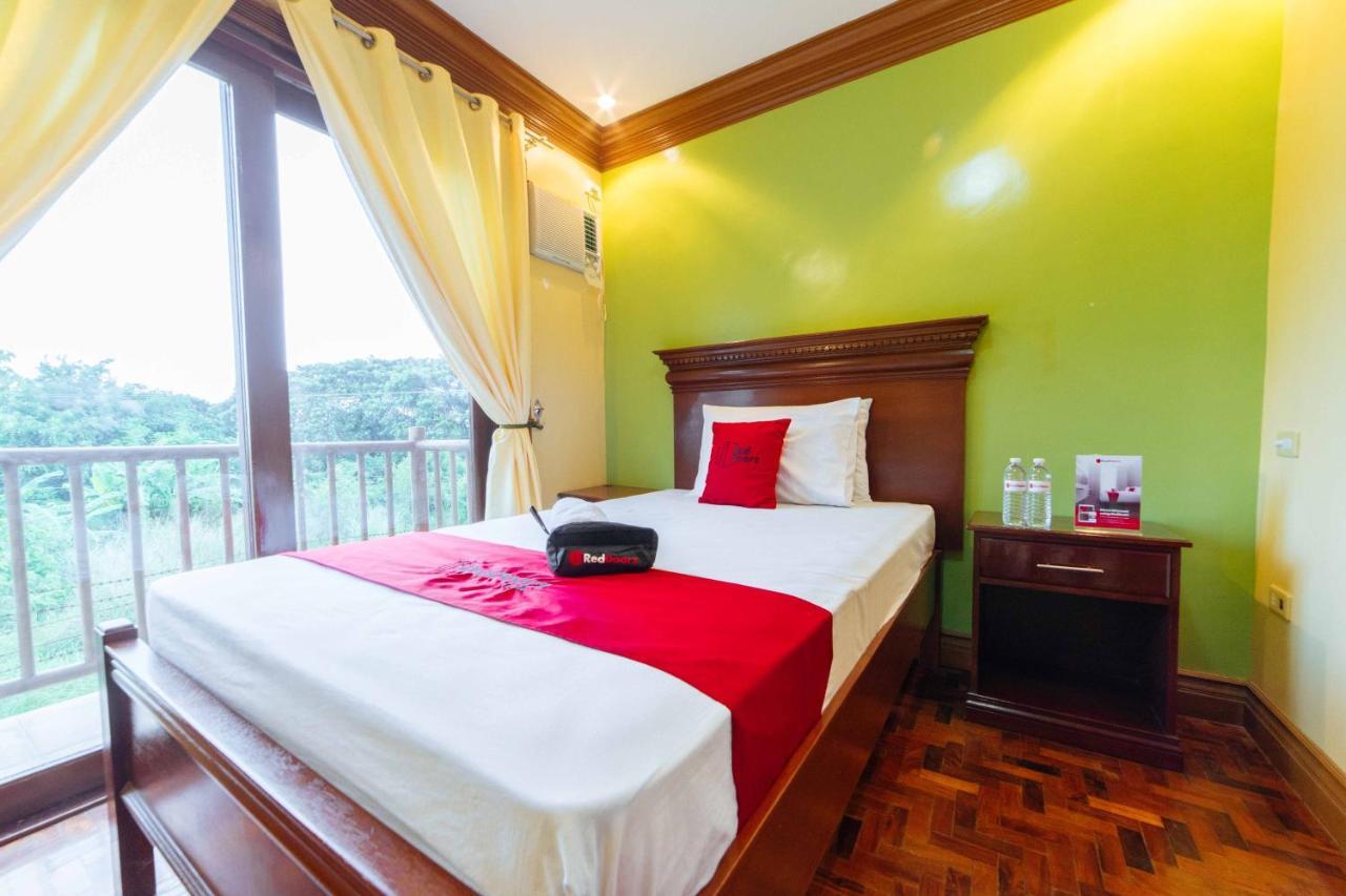 Reddoorz Plus @ Starhomes Olivianville Tarlac Kültér fotó